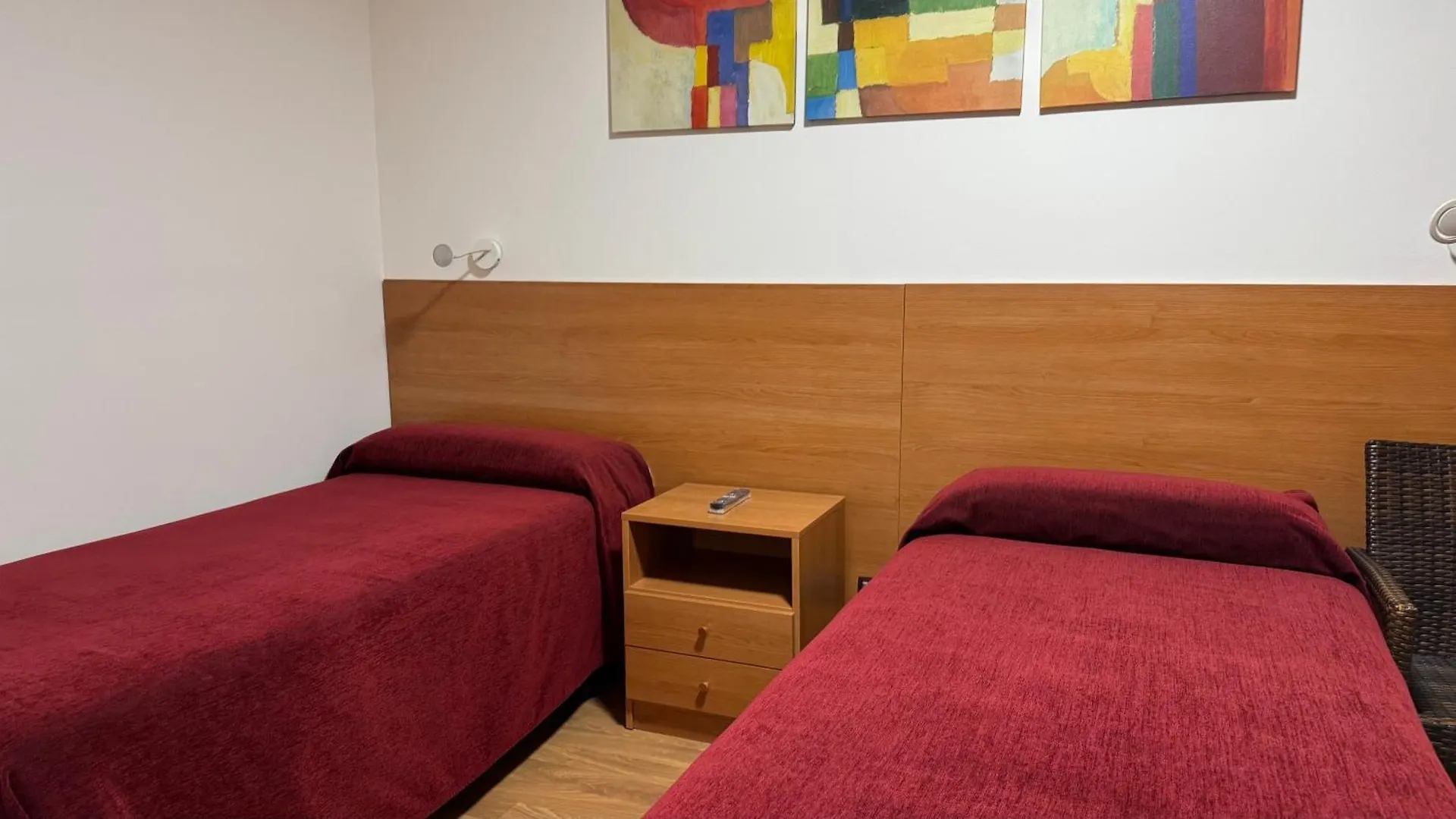 Hostal Madrazo Barselona Konukevi