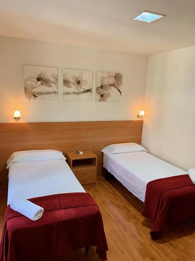 Hostal Madrazo Barcelona 2*,  Spain