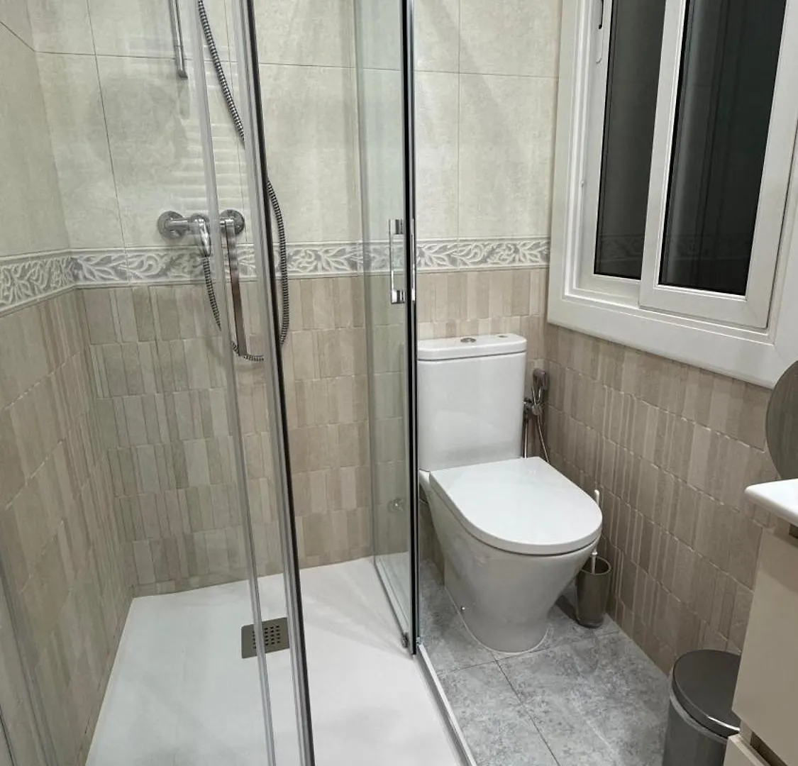 Hostal Madrazo Barcelona Guest house