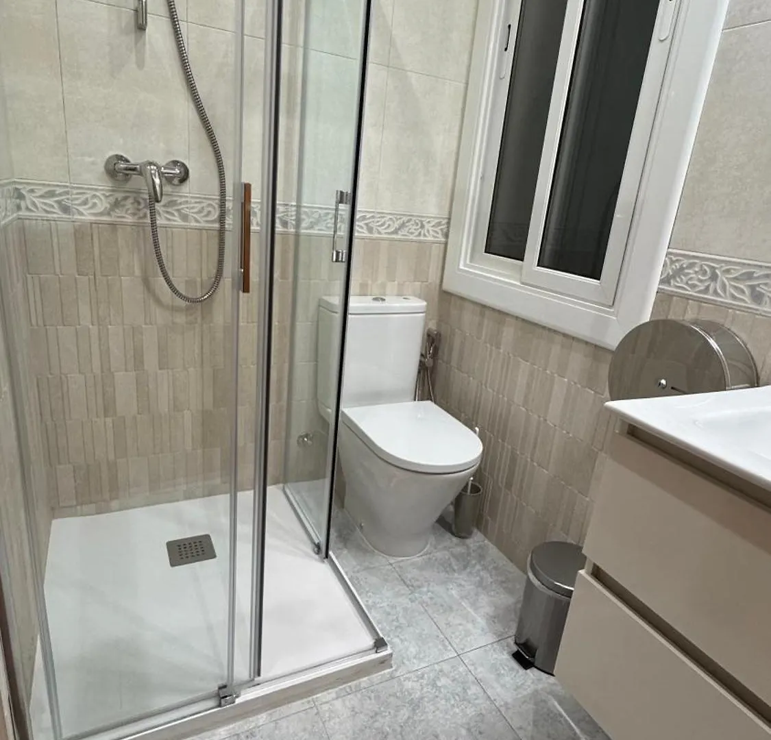 Hostal Madrazo Barcelona Guest house