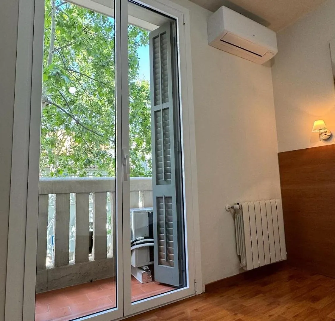 Hostal Madrazo Barcelona Guest house