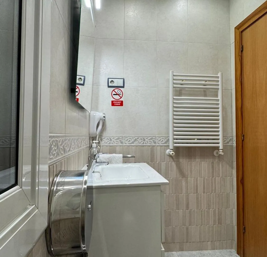 ** Affittacamere Hostal Madrazo Barcellona Spagna